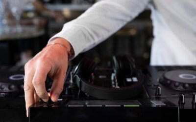 DJ en Directo – Sábados seleccionados en Asador Junco